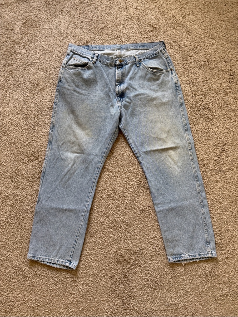 VTG ~ 1990s ~ Wrangler Authentics ~Light Wash Regular Fit Denim Jeans ~ 40x30